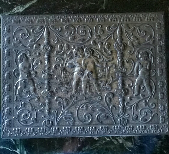 VINTAGE TIN BOX - Picture 1 of 5